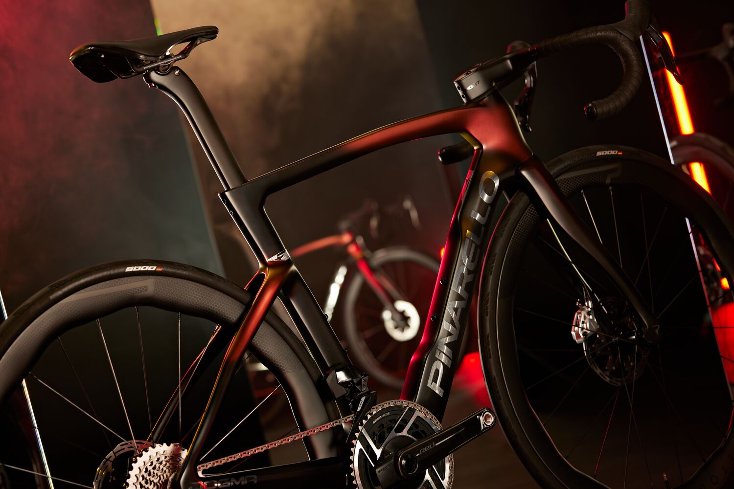 Nowa Pinarello DOGMA F - Design The Exceptional